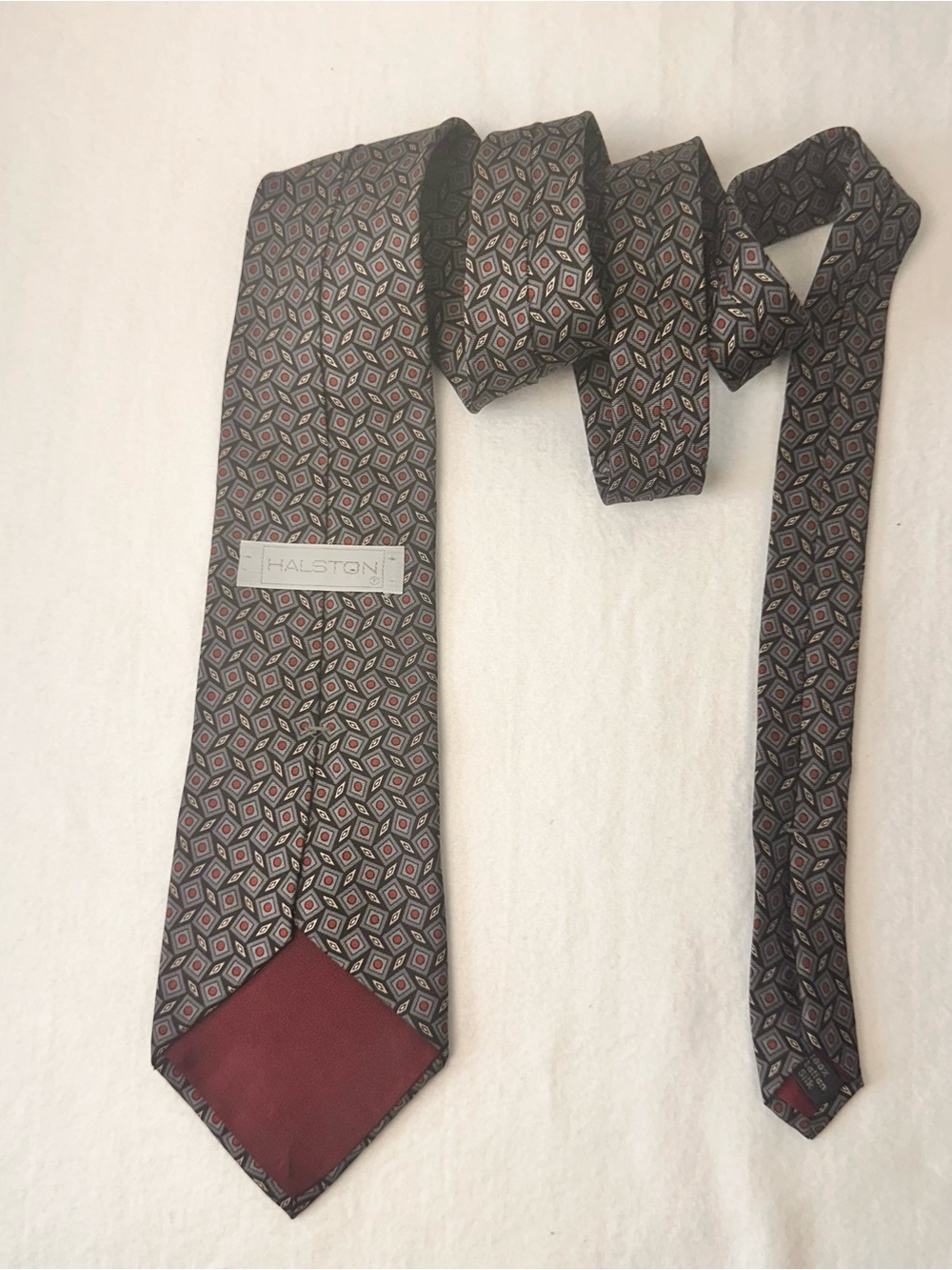 Classic Geometric Grey Men's Tie with Red Accents - Picture 4 of 8